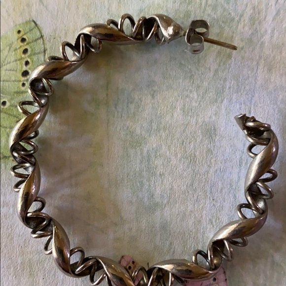 Earrings; Silver; Round twisted metal Hoop; - Picture 5 of 5